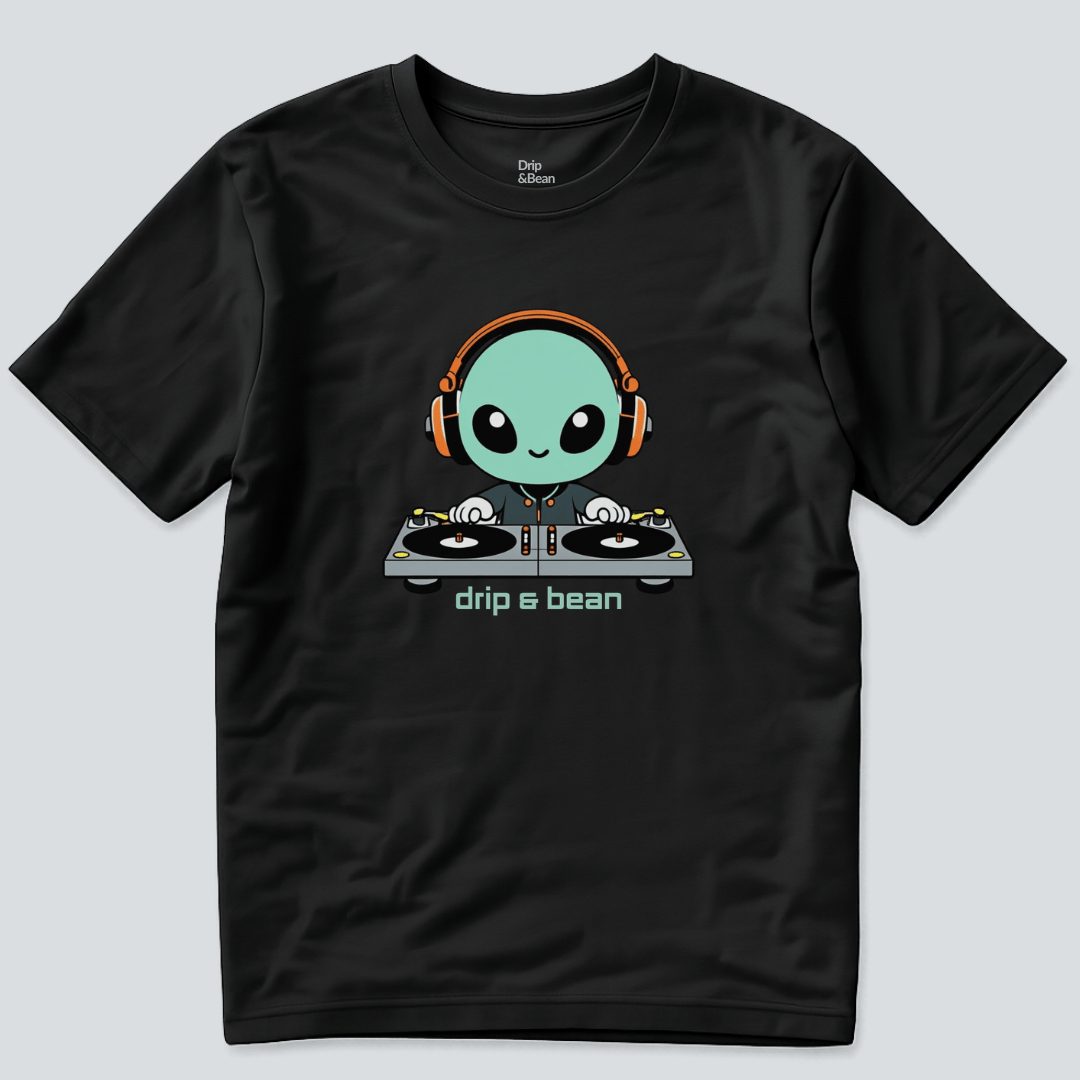 Alien DJ Graphic T-Shirt
